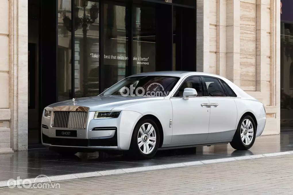 Giá xe Rolls-Royce tháng 6/2024: