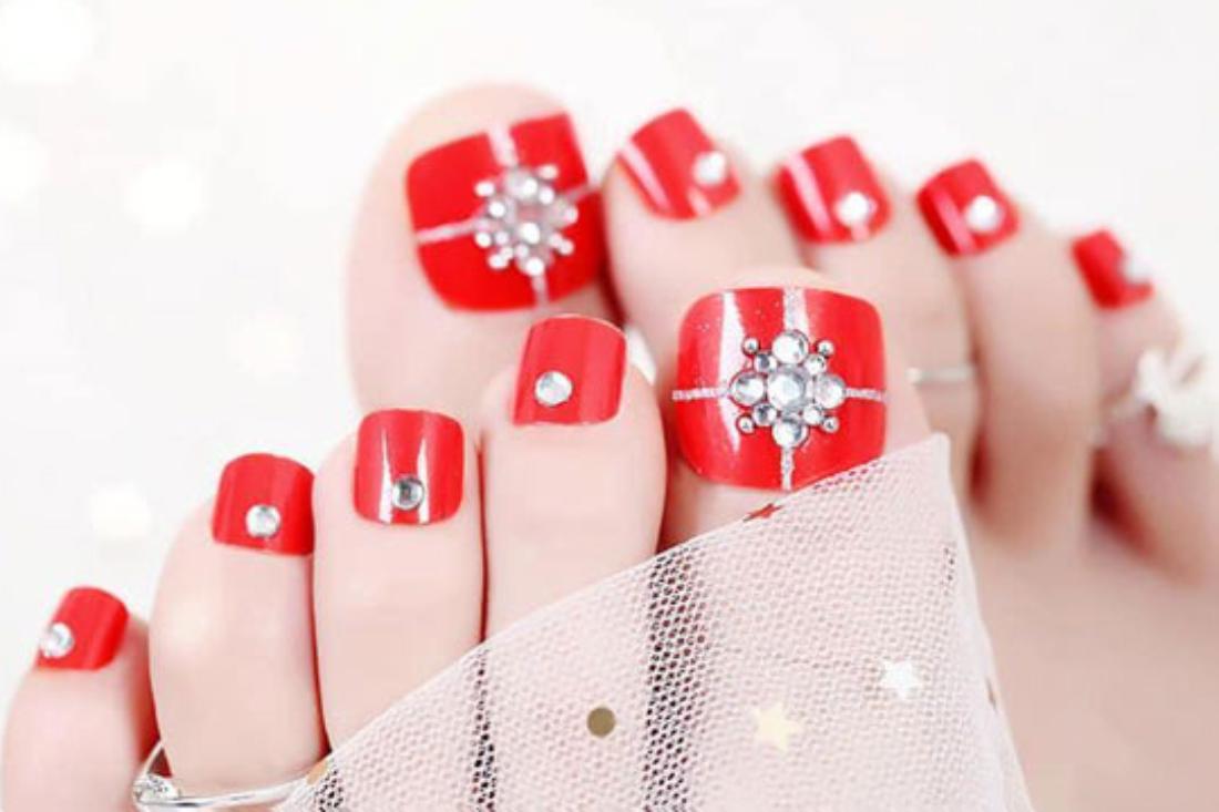 Những mẫu nail chân đẹp đơn giản nhẹ nhàng dẫn đầu xu hướng năm 2024 - xuongnailhongliem