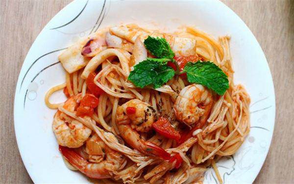 6 cách làm mì Ý (Spaghetti) sốt kem, bò bằm, phô mai ngon đúng điệu