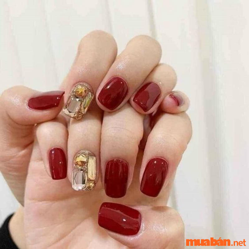 Top 16 mẫu nail màu đỏ rượu quyến rũ, sang trọng