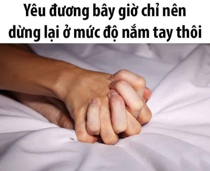 Những Hình Ảnh Nắm Tay Đẹp Lãng Mạn Hạnh Phúc Nhất