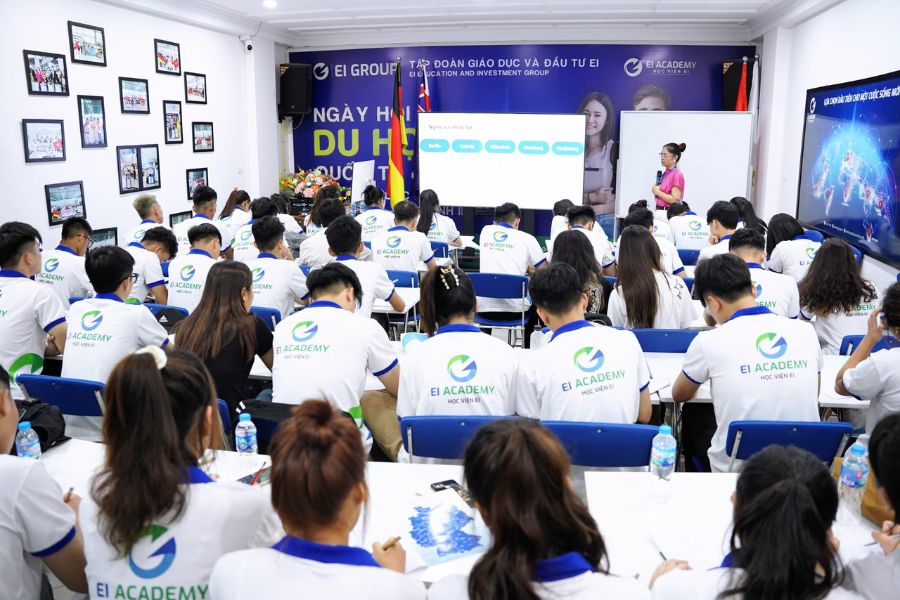 Du học nghề Đức ngành điều dưỡng 2023 - EI Group - Tập đoàn giáo dục và đầu tư EI