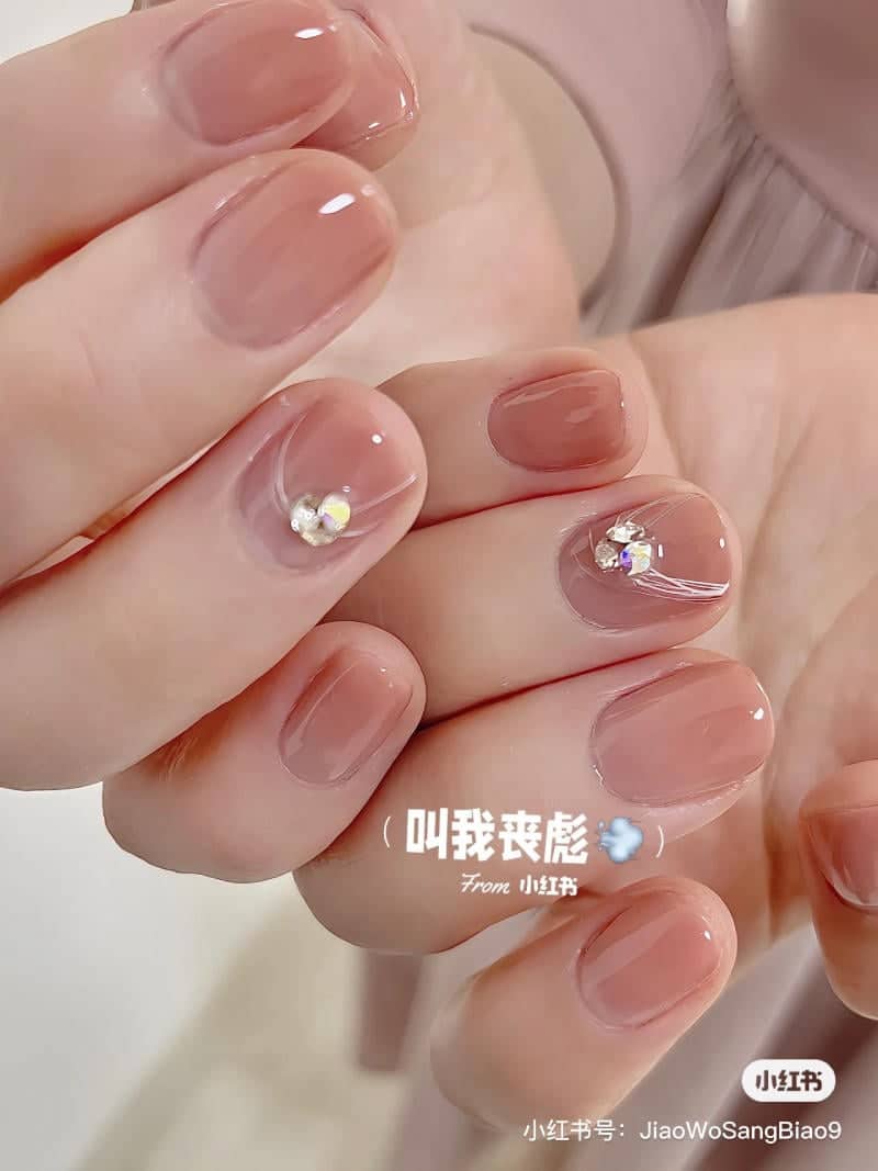 Những mẫu nail đẹp nhẹ nhàng 2024