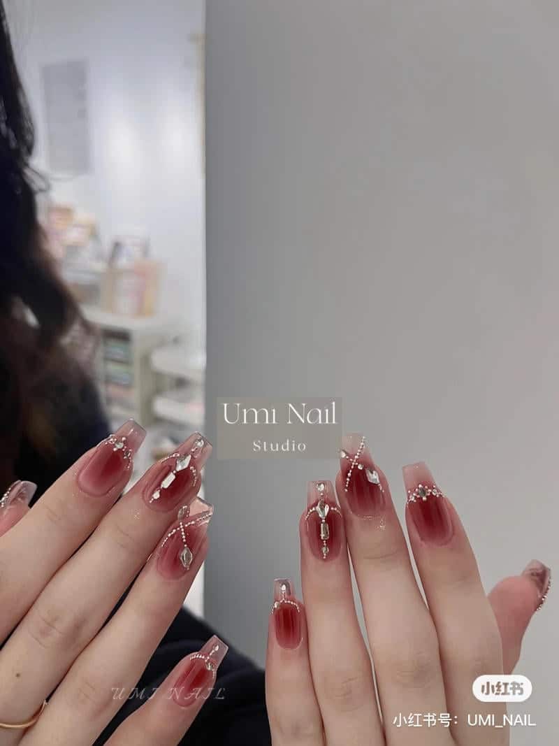 Những mẫu nail đẹp nhẹ nhàng 2024