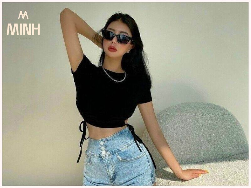 Áo Croptop Là Gì? Mix Đồ Cực Chất Với Croptop